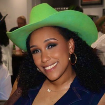 ⚜️Scientist.👩🏽🔬 Skill Stacker. Nanny/Tee/Títí/Teedy. Mo parl Kouri-Vini.