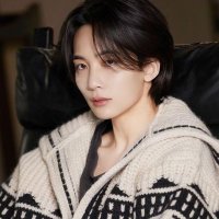 ✦ chelia (#KING) (@schehassen) 's Twitter Profile