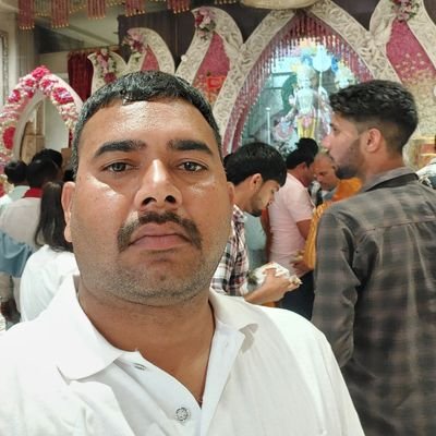 फॉलो बैक ना मिलने के तीन कारण
(आप हिन्दू नहीं है)
(आपने फॉलो बैक नहीं दिया)
(आप ऐसी पार्टी से आते है जो हिन्दू विरोधी है)
