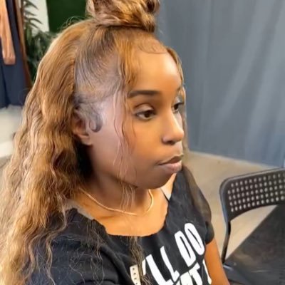 @itsBeeMonet