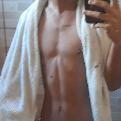 brun1nh015's profile picture. Tenho 18 anos, criador de conteúdos🔞
Para📍