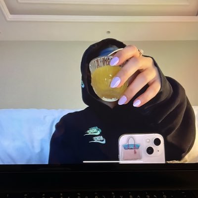 liiliiy7's profile picture. .