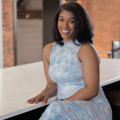 Master Teacher with a knack for keeping learning fun 🎓 Turning classroom challenges into 'a-ha!' moments 💡 Serving up savvy solutions with a side of sass 🍎