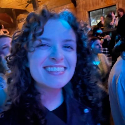ashlynpettit2's profile picture. Writer | Mom | Student