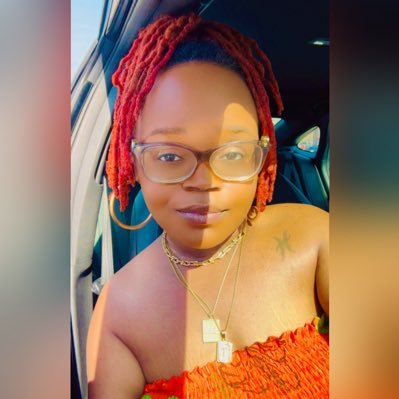 @_thepoetess