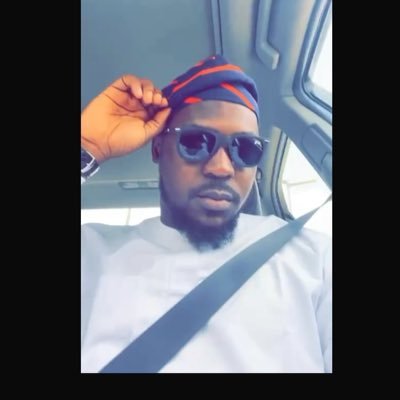 mikolo25's profile picture. private figure