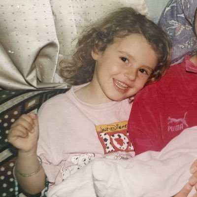 lorelayysss's profile picture. iiç çalışmak istemem eep gezmek isterim ✍🏻