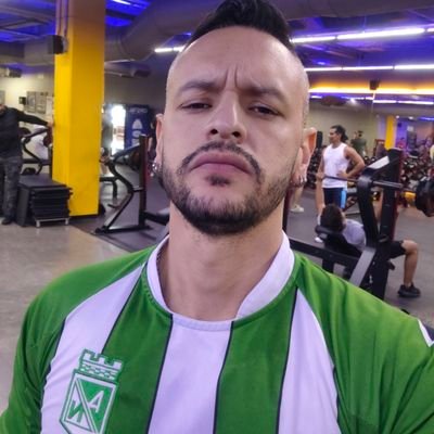 Workout 🏋️‍♂️💪
Fútbol 🇳🇬⚽🇨🇴 ⚽
