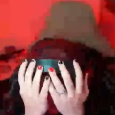 🇧🇷18
🏳️🌈🏳️⚧️elu/ele they/he.
🌙Proshipper and dteam fans DNI, support victims
💫I think that I need help!!! :D
