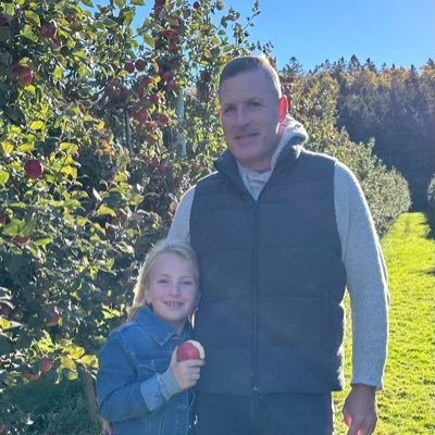 ryesherry's profile picture. Client service specialist- Canes and Pats🤙