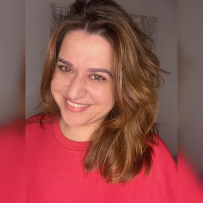 Psicóloga y Escritora de Crecimiento y Gestión Emocional.