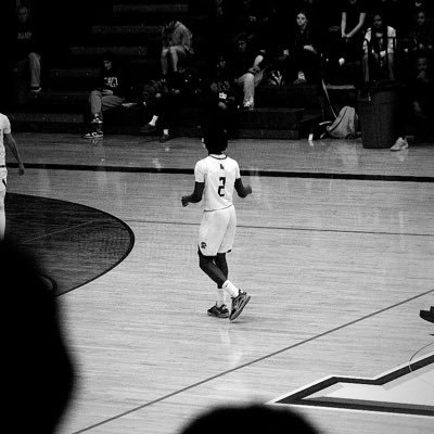 6,2 combo gaurd |2027 |Rowlett high school instagram: justinadkison_24 |Email: justinadkison393@gmail.com| 3.4 gpa|