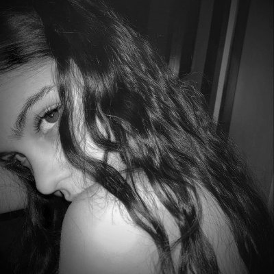 tsirk_'s profile picture. aos que não amam por medo de naufragar: não seja o barco. 
seja o mar.