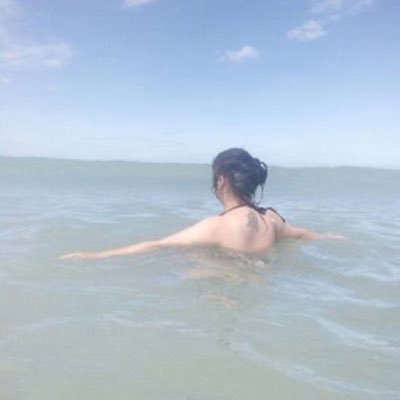 tcaffeinated's profile picture. House plant with complicated emotions. 🐱my account, my business🐱