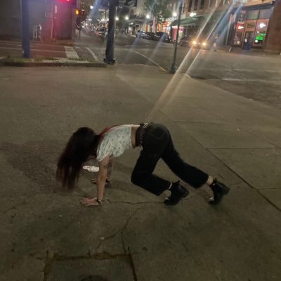 sarahgue18's profile picture. https://t.co/zd4TdYZ5RE