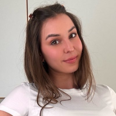 hugewandamy's profile picture. Best of both worlds 🌎 Yes I have one👇🤍