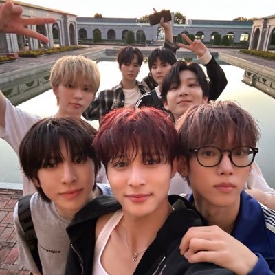 seungmoluvviiee's profile picture. Mackiah’s Real Twin 💗