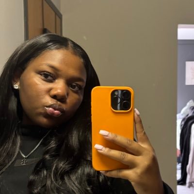 broyalty34's profile picture. 