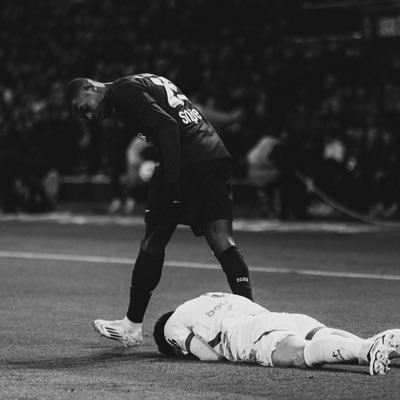 Expert en tout | ML engineering | Ferrari | PSG | Nate Diaz GOAT