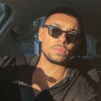 Omarxhelal's profile picture. 