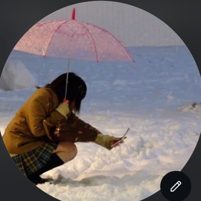 ririuk_'s profile picture. 