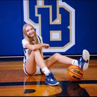 Rachel 3️⃣ (@rachelroscovius) 's Twitter Profile