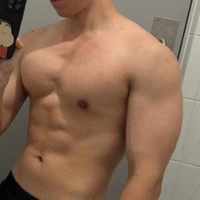 iajsnnwnw's profile picture. 