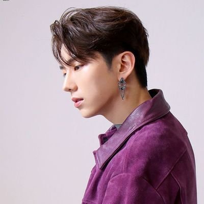 Лихонг, Юля, 20 лет. Фд: МонВини, Марвел, Шерлок, СПН, аниме. Тг: @leehong04