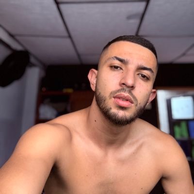 _sergioher's profile picture. Yo perreo sola. IG: https://t.co/fEjOpYC8c7