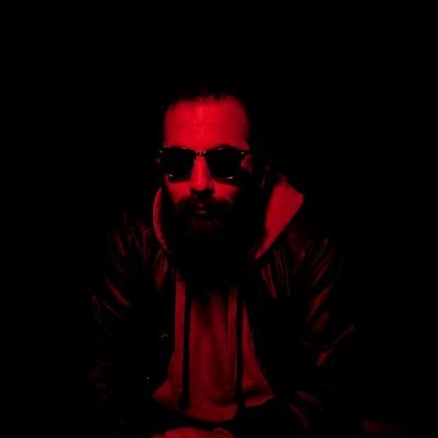 مبر ز موی سفیدم گمان ز عمر دراز
جوان ز حادثه ای پیر میشود گاهی