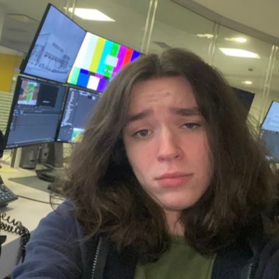 20, I like doing stuff like Jtoh, Geometry DASH!, osu, Video editing, and cyber bullying my friends. Call me whatever you want.