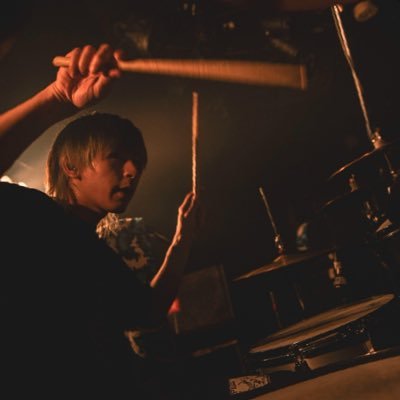 カバーバンド ふわふわ海月 作曲、ドラム インスタのストーリーによく居ます またカバー動画頑張ると決めたhttps://t.co/pRcVFjA45l