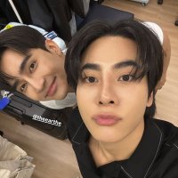 krathin_2533ไส้ติ่งเอิร์ทมิกซ์🤎❤️💜❤️ (@chmimni) 's Twitter Profile
