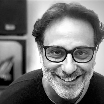 Giornalista esperto di comunicazione pubblica e politiche culturali. Ha fondato e diretto giornali, radio, ricoperto incarichi di governance culturale