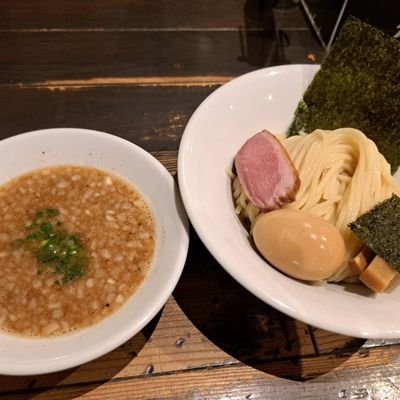 celery_0v0's profile picture. HR999  メイン武器はチャージアックス                                                サブ武器は狩猟笛   推しはイヴェルカーナ