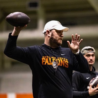 Offensive Coordinator/Quarterbacks @BG_Football #AyZiggy