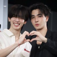PHET (@mark93bam7) 's Twitter Profile