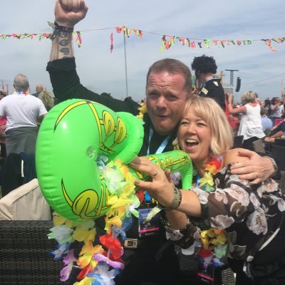 Massive Newcastle fan ... Love the Toon - Constantly laughing at the Mackems