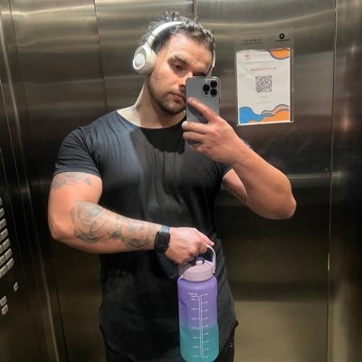 João Vitor Gomes. Streamer na Twitch https://t.co/9eDo0admqX