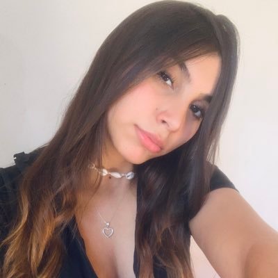 ♓ me gusta más casi ángeles que vivir