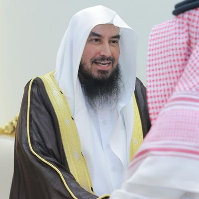 وَآخَرُونَ اعْتَرَفُوا بِذُنُوبِهِمْ خَلَطُوا عَمَلًا صَالِحًا وَآخَرَ سَيِّئًا عَسَى اللَّهُ أَن يَتُوبَ عَلَيْهِمْ ۚ إِنَّ اللَّهَ غَفُورٌ رَّحِيمٌ