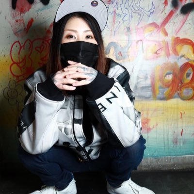 #刺青女子 だけど怖くないです。携帯電話番号の #良番 持ち。保護猫DIO様の召使。30代の老害。REALで生きてます。