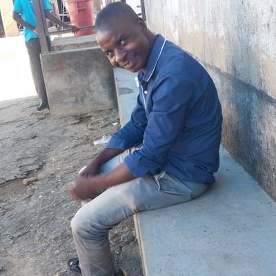 Addfree27379's profile picture. .....