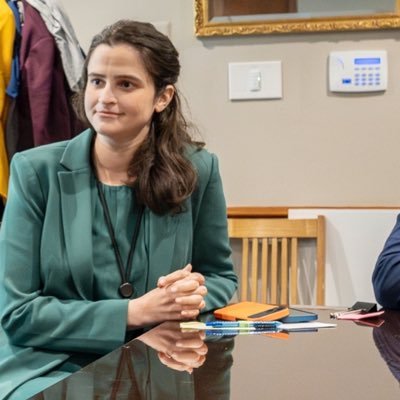 stefexplains's profile picture. Former WH senior aide now sharing what I know so we can effectively push back against Trump and build something new.