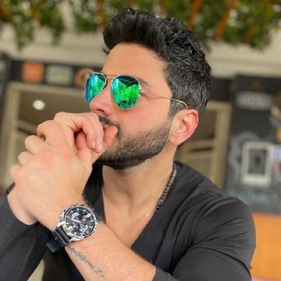 iic139's profile picture. وحلاوةُ الدنيا لجاهِلها ومرارةُ الدنيا لمن عقَلا👌🖤