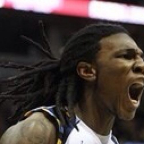 Jaes_dreads's profile picture. hitting u in the face when jae burns u to the rim (Parody acount)