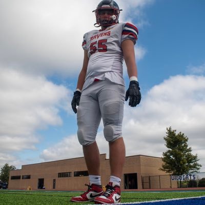 Saint Louis Priory School ‘25 | DE/OT |6’4 235lbs | Team Captain |