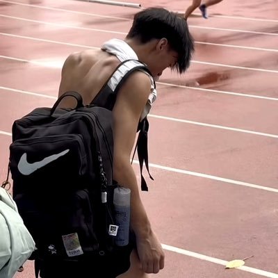 jierui2006515's profile picture. 06 男大 不约 私信看到会回复 可定制