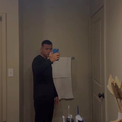 DeJe66303's profile picture. 