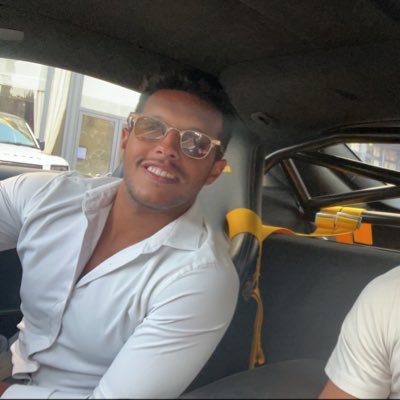 AzizAlThekair's profile picture. Tiamo Nerazzurri || Javier Adelmar Zanetti 4 @trypeppi @ordertoi @eatsesamo @burgerbarkw @whaly_gcc